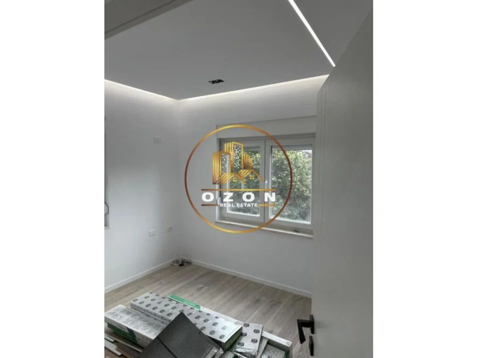 Apartament 2+1 për Banim ose Zyra me Qira në Bllok!