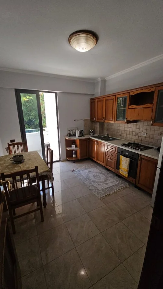 Tirane, shitet apartament 2+1+Aneks+Ballkon Kati 6, 113 m² 305.000 € (Rruga Faik Konica)