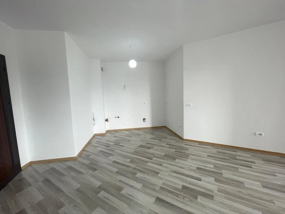 Tirane, shes apartament 2+1 Kati 7, 110 m² 137.500 € (Rruga Besim Alla)