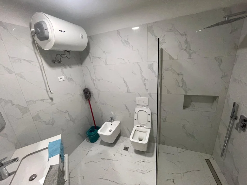 Tirane, shes apartament 2+1 Kati 7, 110 m² 137.500 € (Rruga Besim Alla)