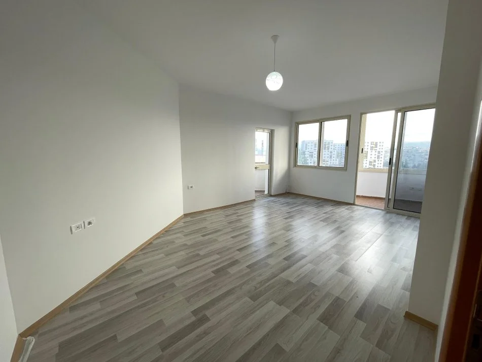 Tirane, shes apartament 2+1 Kati 7, 110 m² 137.500 € (Rruga Besim Alla)