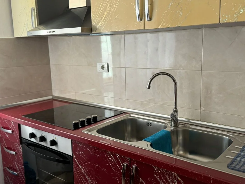 Tirane, shes 2+1 Kati 4, 96 m² 120.000 € (Kthesa e Kamzes)