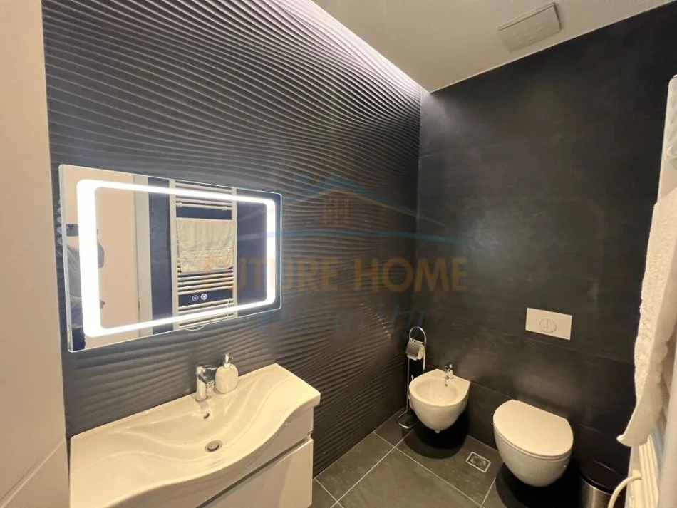 Tirane, jepet me qera apartament 1+1 Kati 2, 70 m² 1.100 € (RRUGA E ELBASANIT TIRANE)