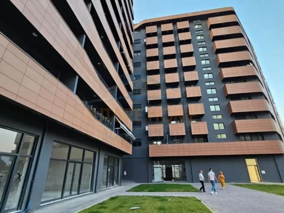 Tirane, jepet me qera apartament 2+1 Kati 1, 107 m² 500 € (UNAZA E RE TIRANE)