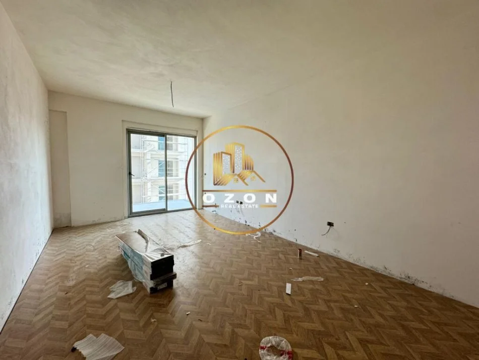 Apartament 1+1 për qira , i mobiluar, tek Ish Fusha e Aviacionit!