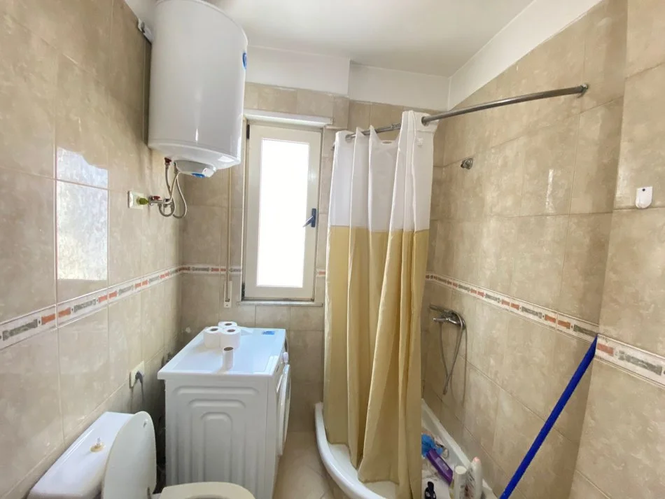 Tirane, shitet apartament 1+1+Ballkon Kati 4, 76 m² 130.000 € (Kodra e Diellit)