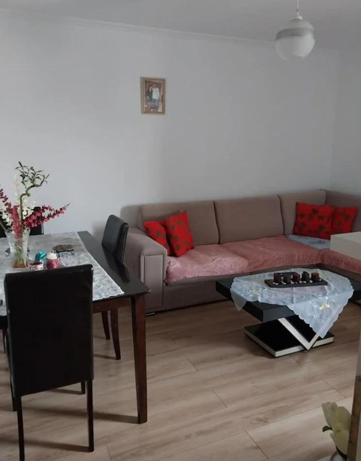 Tirane, shitet apartament 2+1+Ballkon Kati 4, 70 m² 87.000 € (Hamdi Cullhaj)