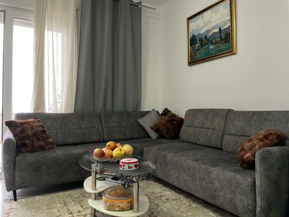 Tirane, shes 2+1+Ballkon Kati 6, 148 m² 155.000 € (Rruga Veli Deni)