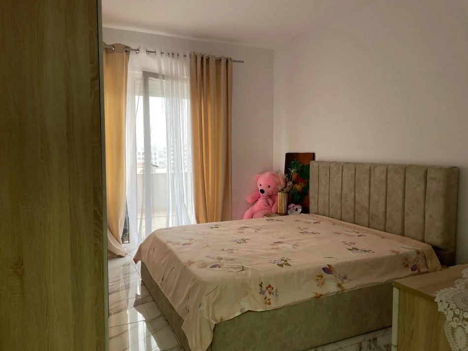 Tirane, shes 2+1+Ballkon Kati 6, 148 m² 155.000 € (Rruga Veli Deni)