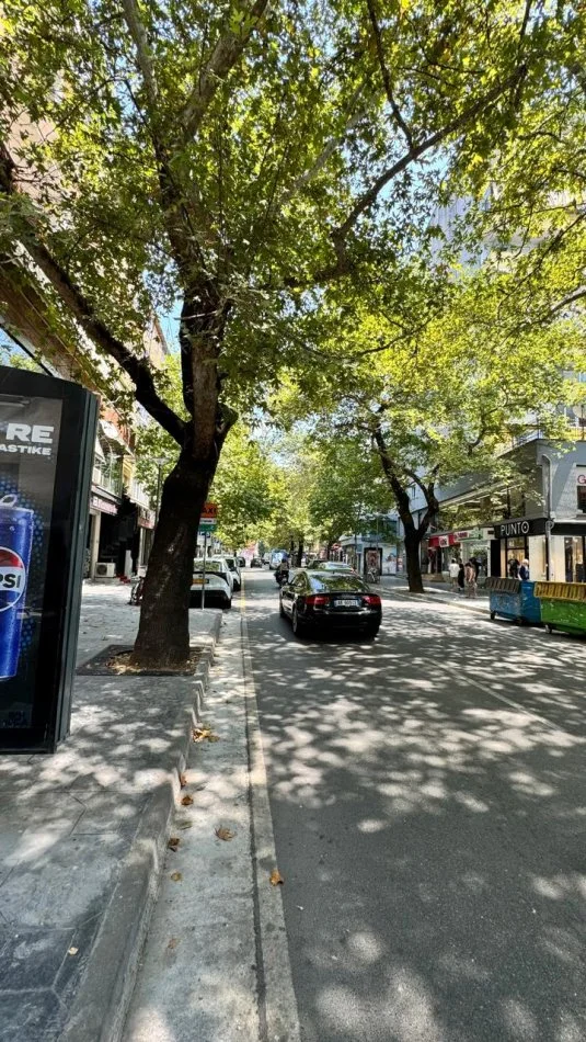 Tirane, jepet me qera ambjent biznesi Kati 3, 100 m² 700 € (Myslym Shyri, pranë BKT)