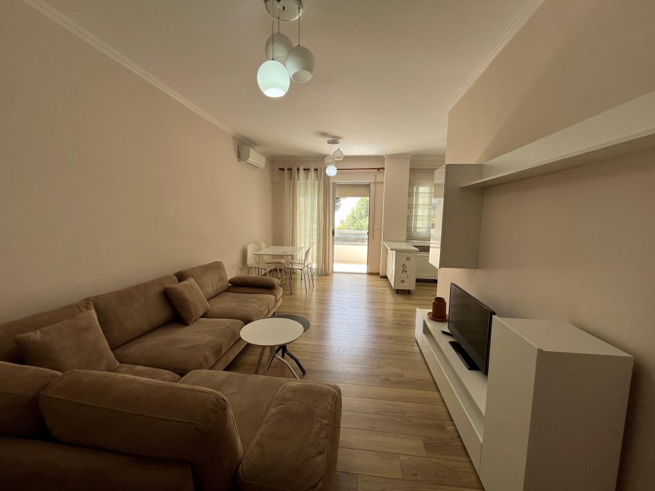 Tirane, shitet apartament 2+1 Kati 3, 120 m² 216.000 € (Liqeni i Thate)