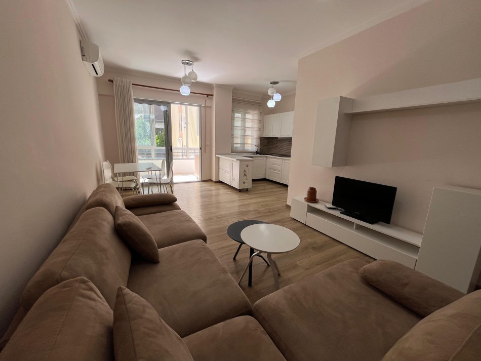 Tirane, shitet apartament 2+1 Kati 3, 120 m² 216.000 € (Liqeni i Thate)