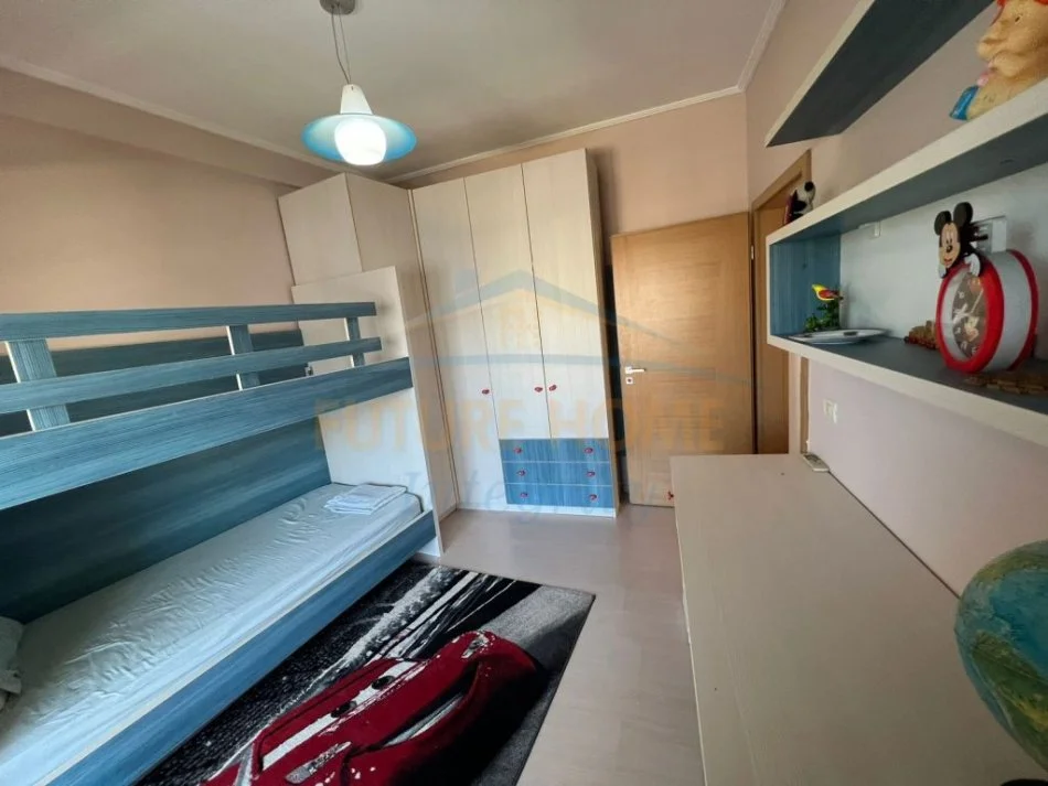 Tirane, jepet me qera apartament 2+1 Kati 4, 95 m² 650 € (LIQENI I THATE TIRANE)