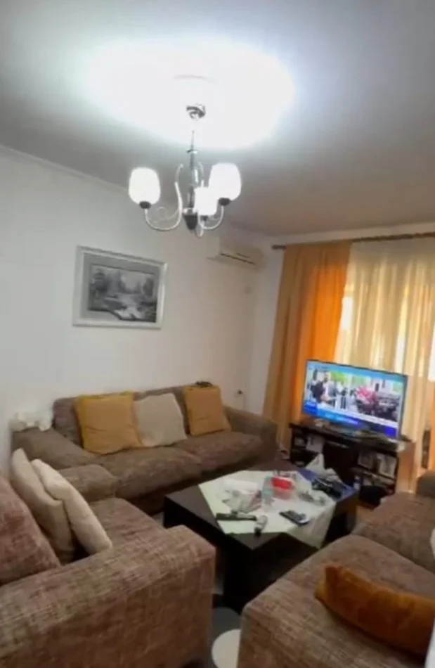 Tirane, shitet apartament 3+1+Ballkon Kati 3, 103 m² 140.000 € (Xhamlliku)