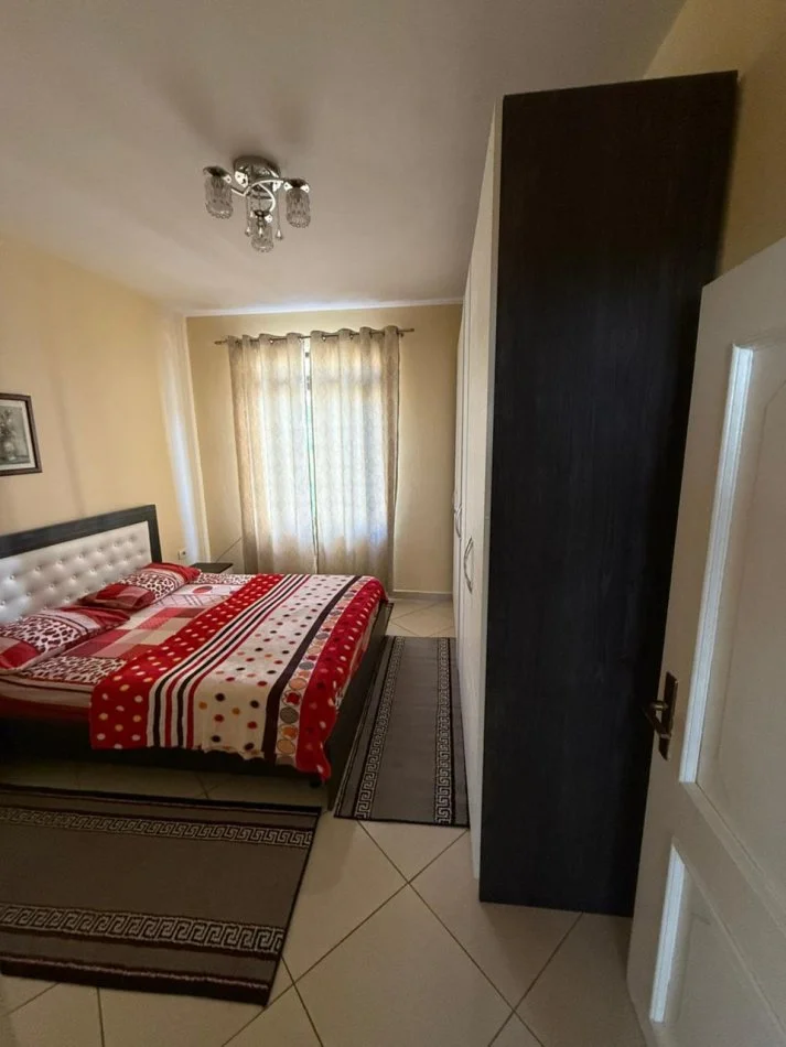 Tirane, Apartament 2+1 per qira   (Kinostudio) 500 Euro