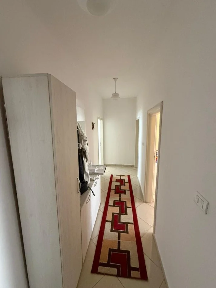 Tirane, Apartament 2+1 per qira   (Kinostudio) 500 Euro