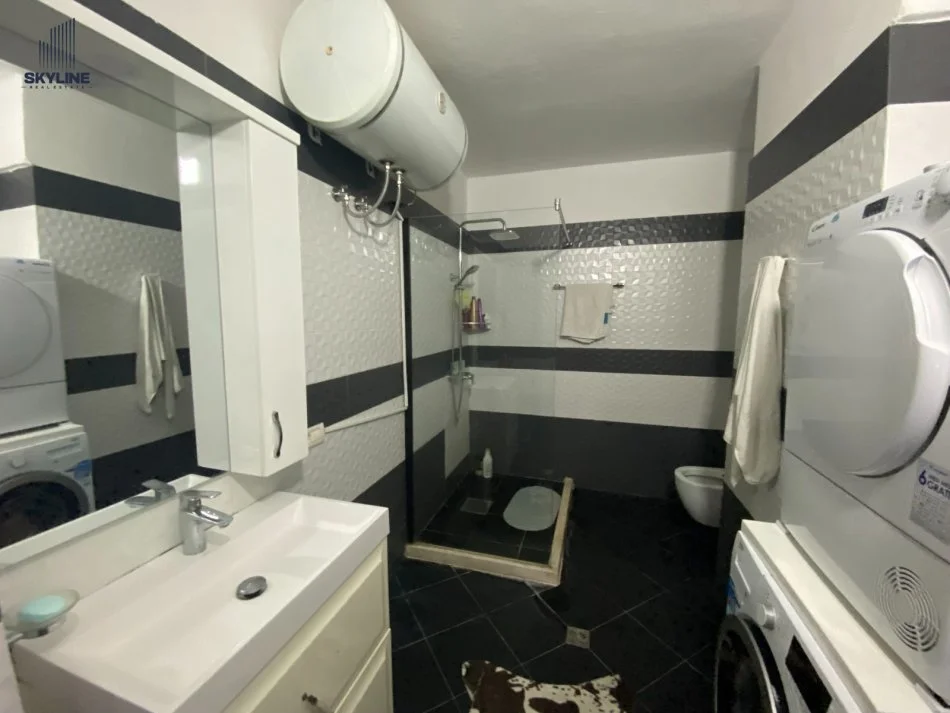 Tirane, shitet apartament 2+1 Kati 3, 110 m² 140.000 € (Fresk)