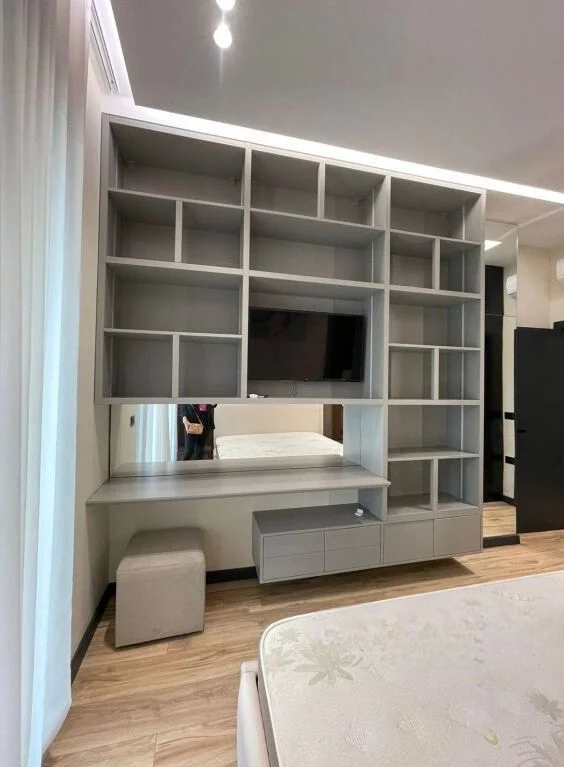 Tirane, jepet me qera apartament 1+1+Ballkon Kati 4, 75 m² 950 € (Square 21)