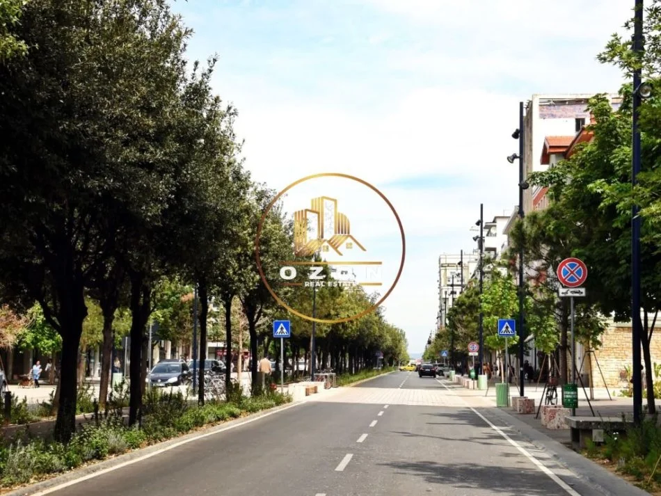 Ambient Biznesi me Qira tek Bulevardi Zogu i Parë!