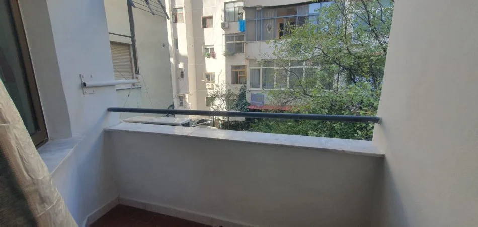 Tirane, jepet me qera apartament 2+1+Aneks+Ballkon Kati 1, 100 m² 700 € (Mine Peza)