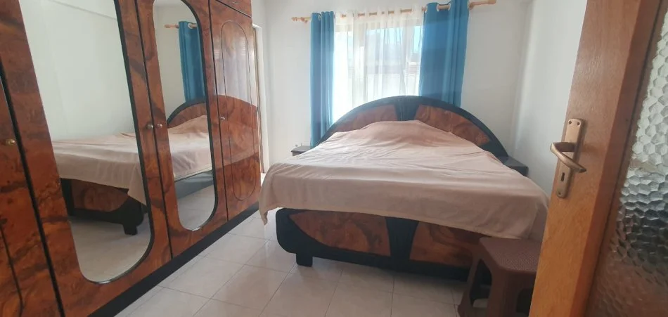 Tirane, jepet me qera apartament 2+1+Aneks+Ballkon Kati 1, 100 m² 700 € (Mine Peza)