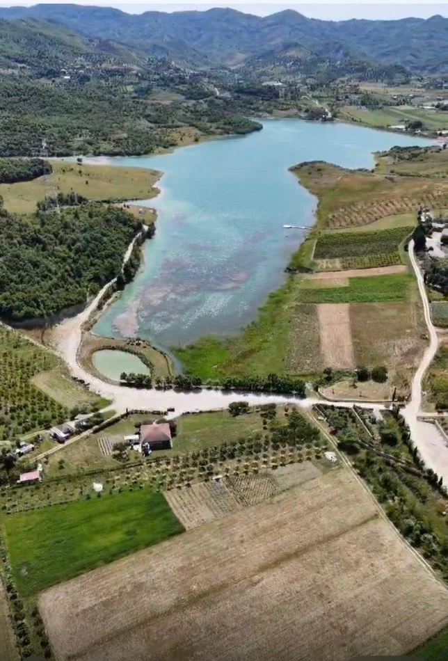 Tirane, shitet toke , 5.000 m² 500.000 € (Kashar)