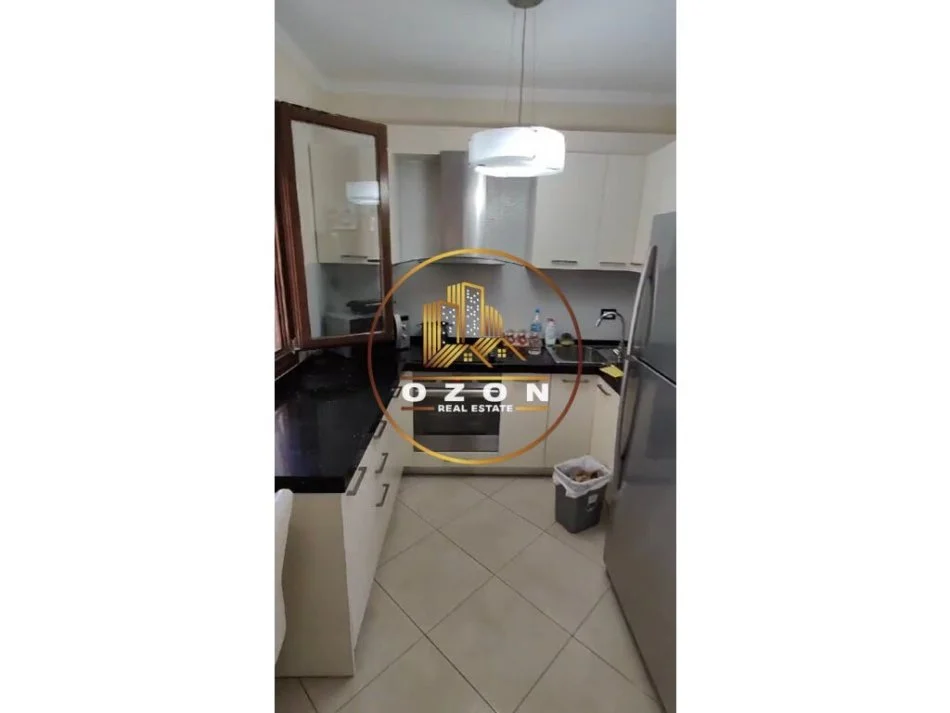 Apartament 2+1+2+Parking për qira tek Kopshti Botanik !