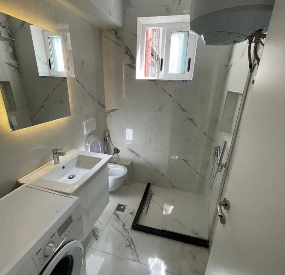 Tirane, jap me qera apartament 2+1 Kati 2,