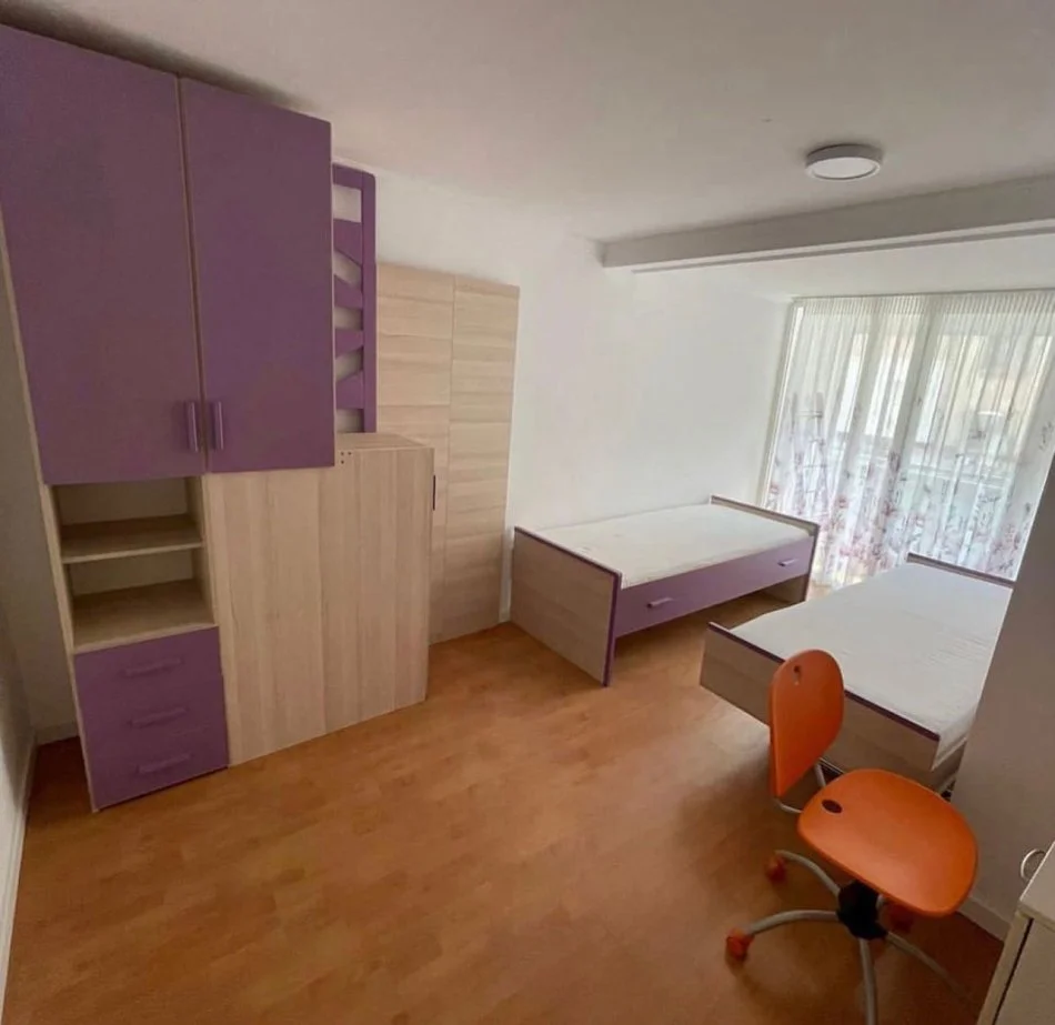 Tirane, jap me qera apartament 2+1 Kati 2,
