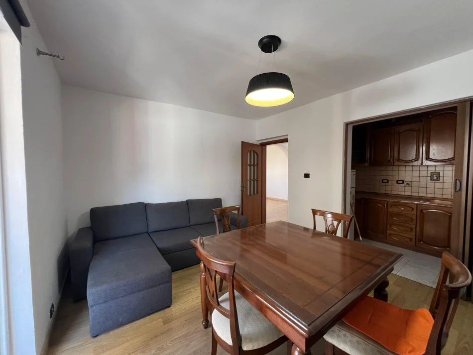 Tirane, shitet apartament 3+1+Aneks+Ballkon Kati 4, 95 m² 145.000 € (Rruga 4 Deshmoret)