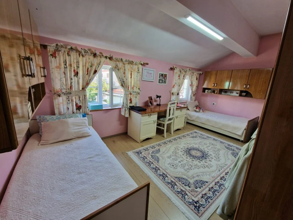Tirane, shes Vile 3+1 Kati 0, 400 m² 360.000 € (Rr. "Asim Vokshi", Tirane)