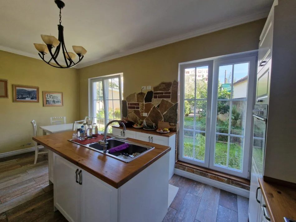 Tirane, shes Vile 3+1 Kati 0, 400 m² 360.000 € (Rr. "Asim Vokshi", Tirane)