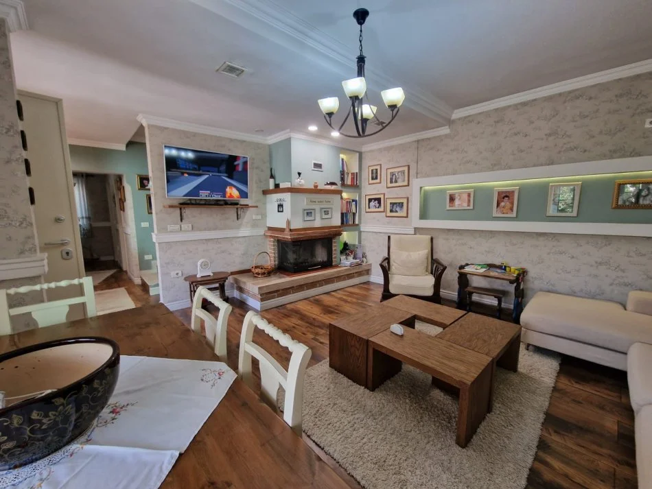 Tirane, shes Vile 3+1 Kati 0, 400 m² 360.000 € (Rr. "Asim Vokshi", Tirane)