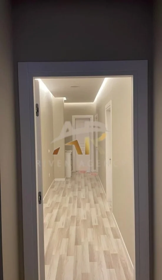 Tirane, jepet me qera shtepi 2+1 Kati 7, 107 m² 550 € (Rruga e Dibres)