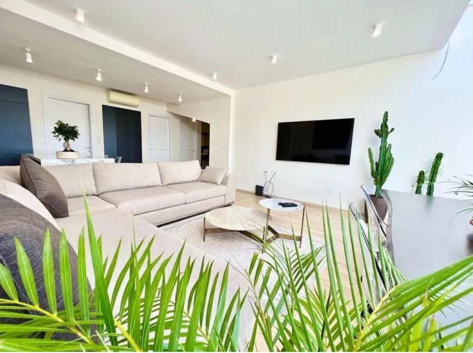 Tirane, shitet apartament 2+1+Aneks+Ballkon Kati 1, 130 m² 420.000 € (Long Hills)