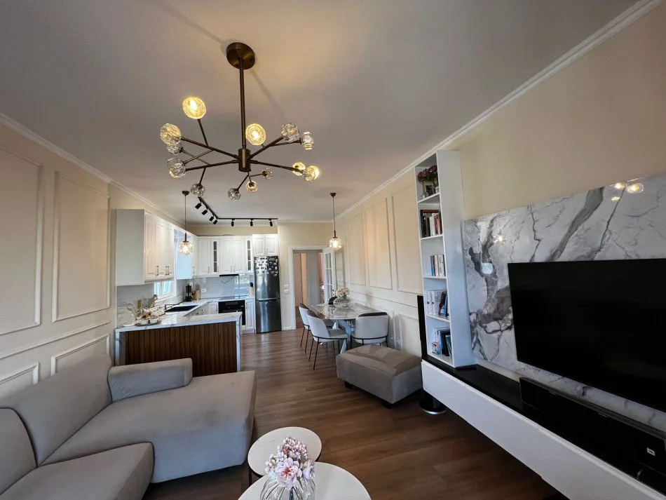 Tirane, jepet me qera apartament 2+1+Aneks+Ballkon Kati 6, 114 m² 1.200 € (KOMUNA E PARISIT)