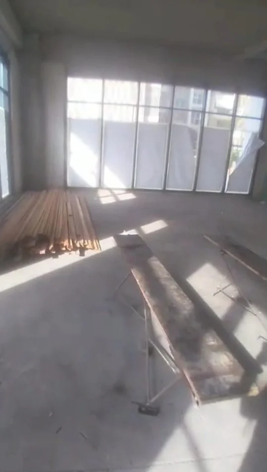 Tirane, jepet me qera ambjent biznesi Kati 0, 262 m² 3.930 € (Foleja Gjelber)