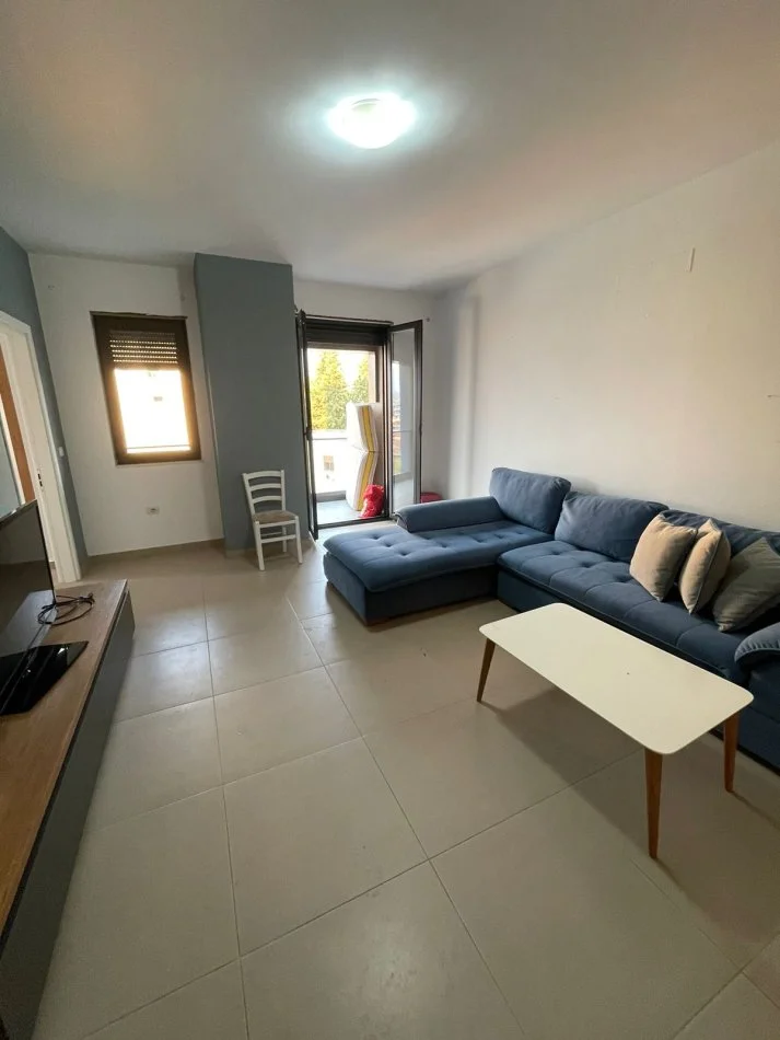 Tirane, shitet apartament 1+1+Aneks+Ballkon Kati 4, 70 m² 112.800 € (spitali amerikan 2)