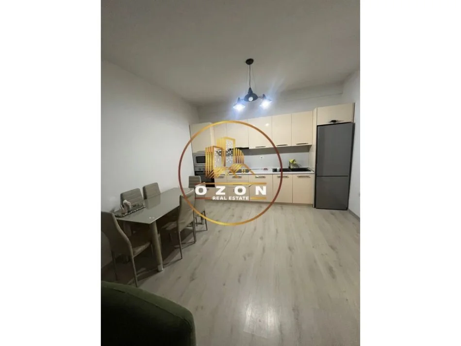 Apartament 1+1 me Qira tek Kompleksi Green City!