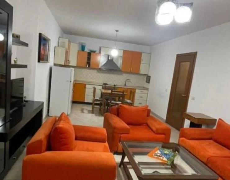 Tirane, jepet me qera apartament 2+1+Ballkon Kati 2, 112 m² 700 € (Zogu Zi)
