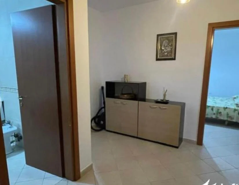 Tirane, jepet me qera apartament 2+1 Kati 2, 112 m² 700 € (rruga don bosko)