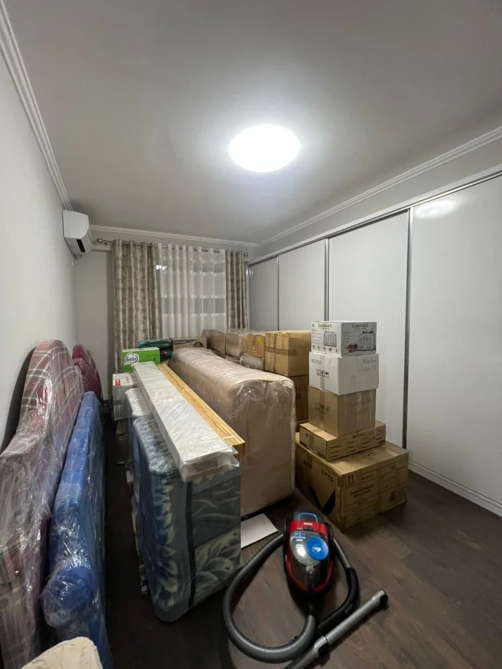 Tirane, shitet apartament 2+1+Ballkon Kati 4, 113 m² 265.000 € (Rr.e Barrikadave/Selvia)