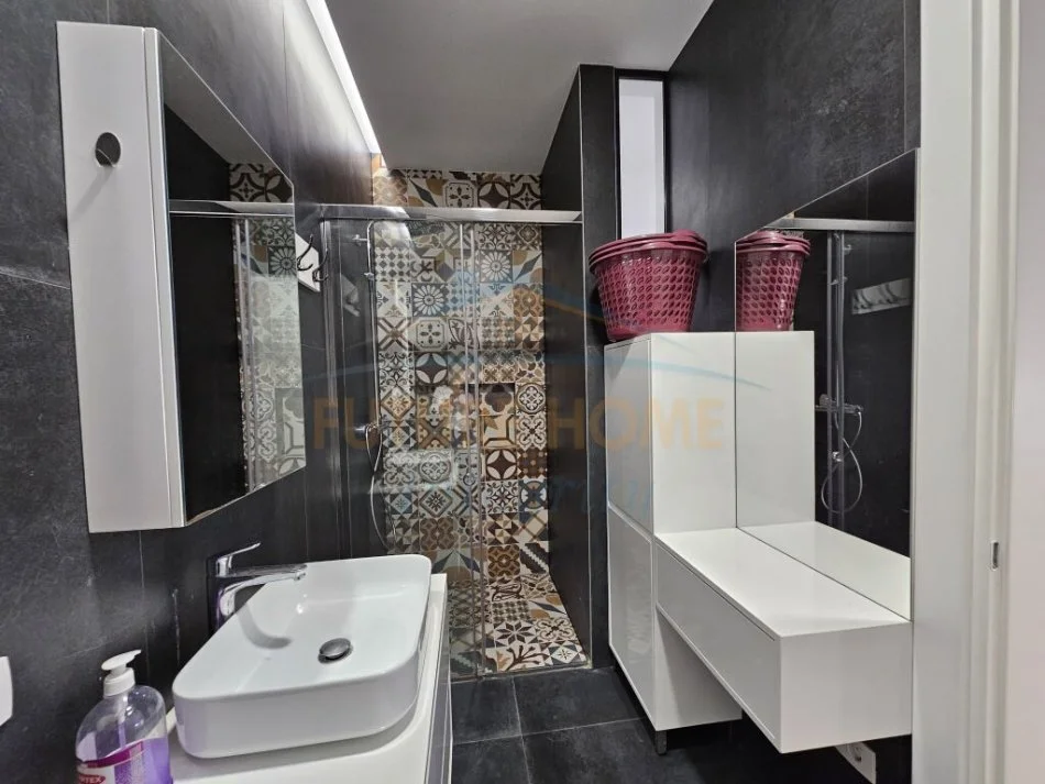Tirane, jepet me qera apartament 2+1 Kati 3, 128 m² 1.200 € (DELIJORGJI TIRANE)