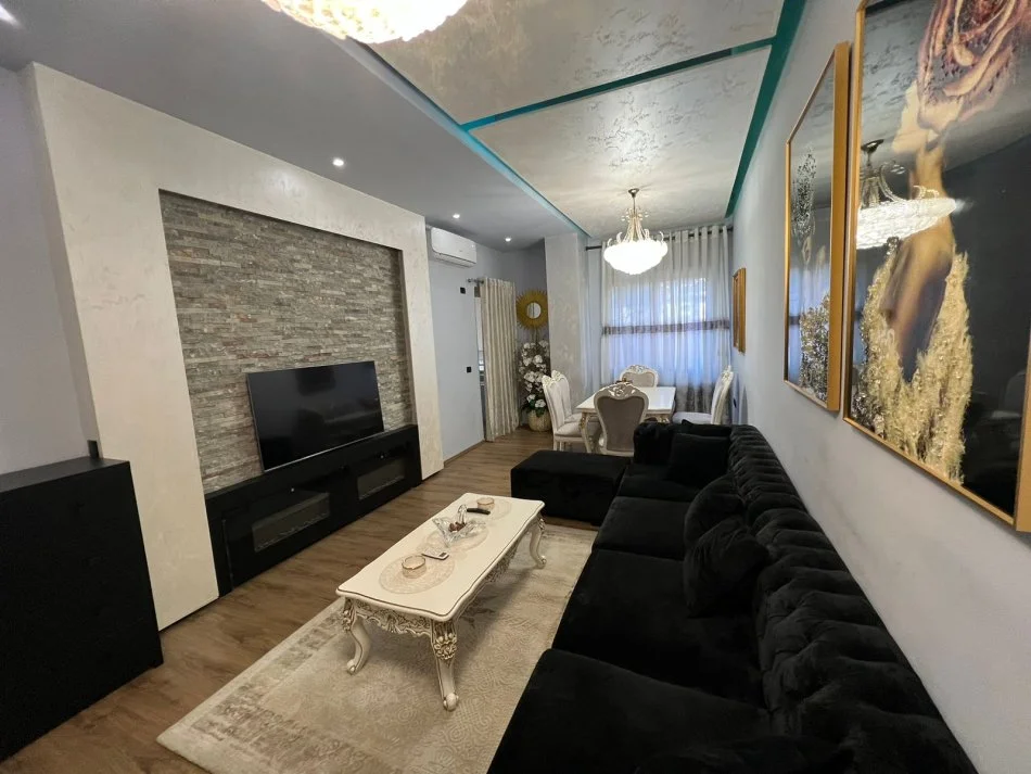 Tirane, jepet me qera apartament 1+1+Ballkon Kati 2, 72 m² 450 € (rruga teodor keko)