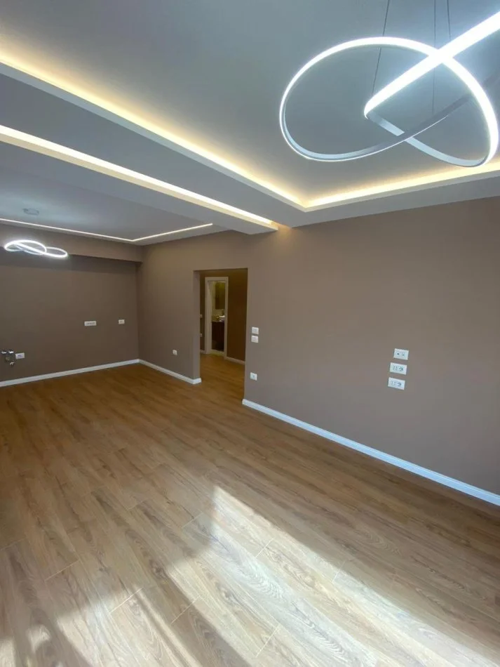 Tirane, shitet apartament 2+1+Ballkon Kati 7, 165 m² 98.000 € (Don Bosko)