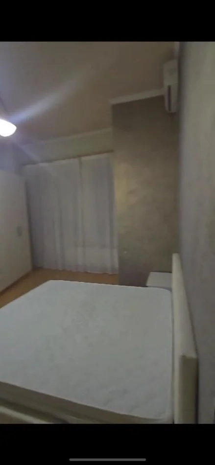 Tirane, jepet me qera 2+1+Ballkon Kati 2, 110 m² 1.000 € (Pazari ri)