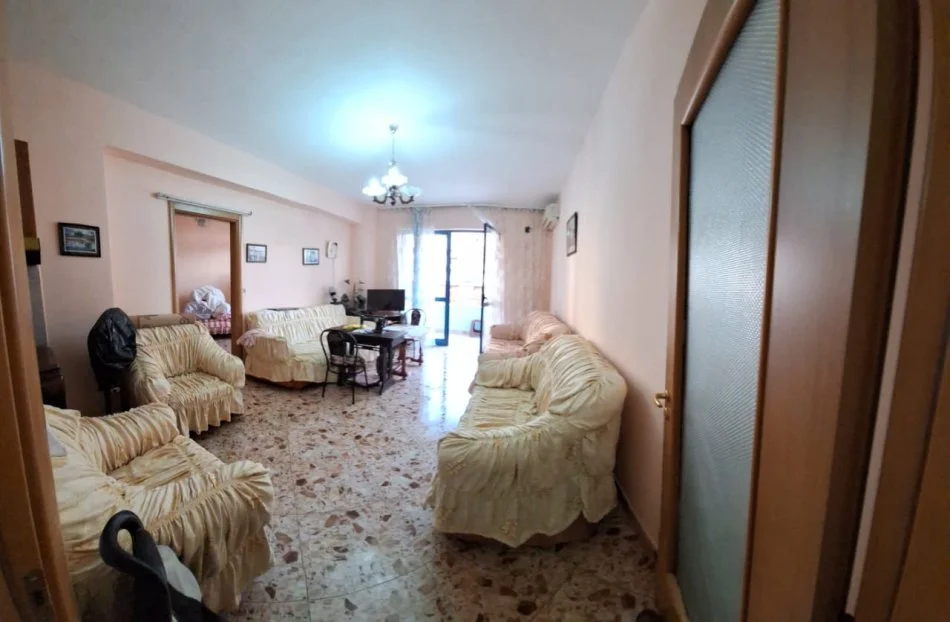 Tirane, shitet apartament 1+1 Kati 4, 66 m² 130.000 € (Rruga e Elbasanit)