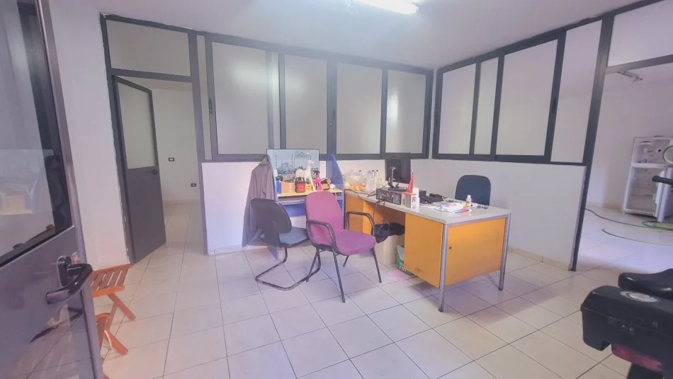 Durres, jepet me qera ambjent biznesi Kati 1, 133 m² 500 €