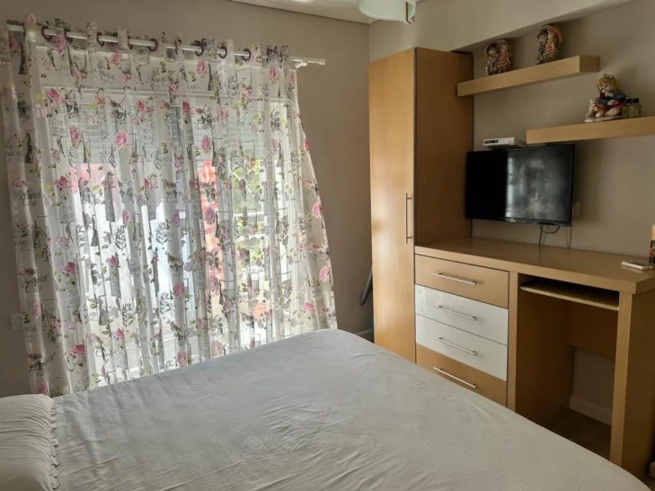 Vlore, jepet me qera apartament 2+1 Kati 2, 75 m² 400 € (perballe me Neranxin) RV46054