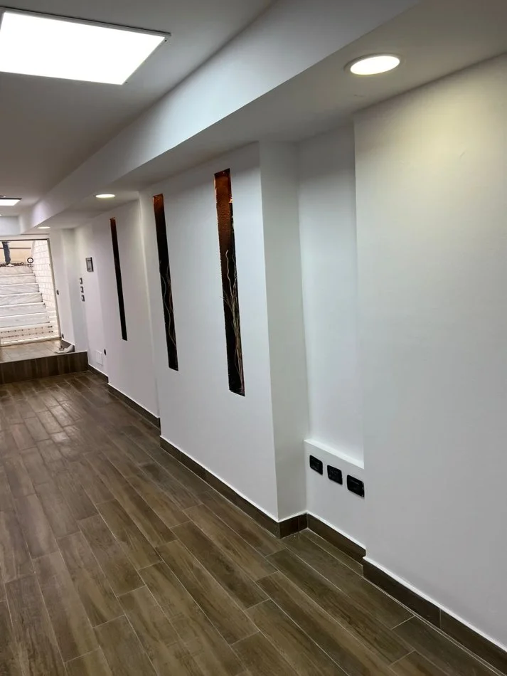 Tirane, shitet dyqan Kati -1, 60 m² 139.000 € (Myslym Shyri)